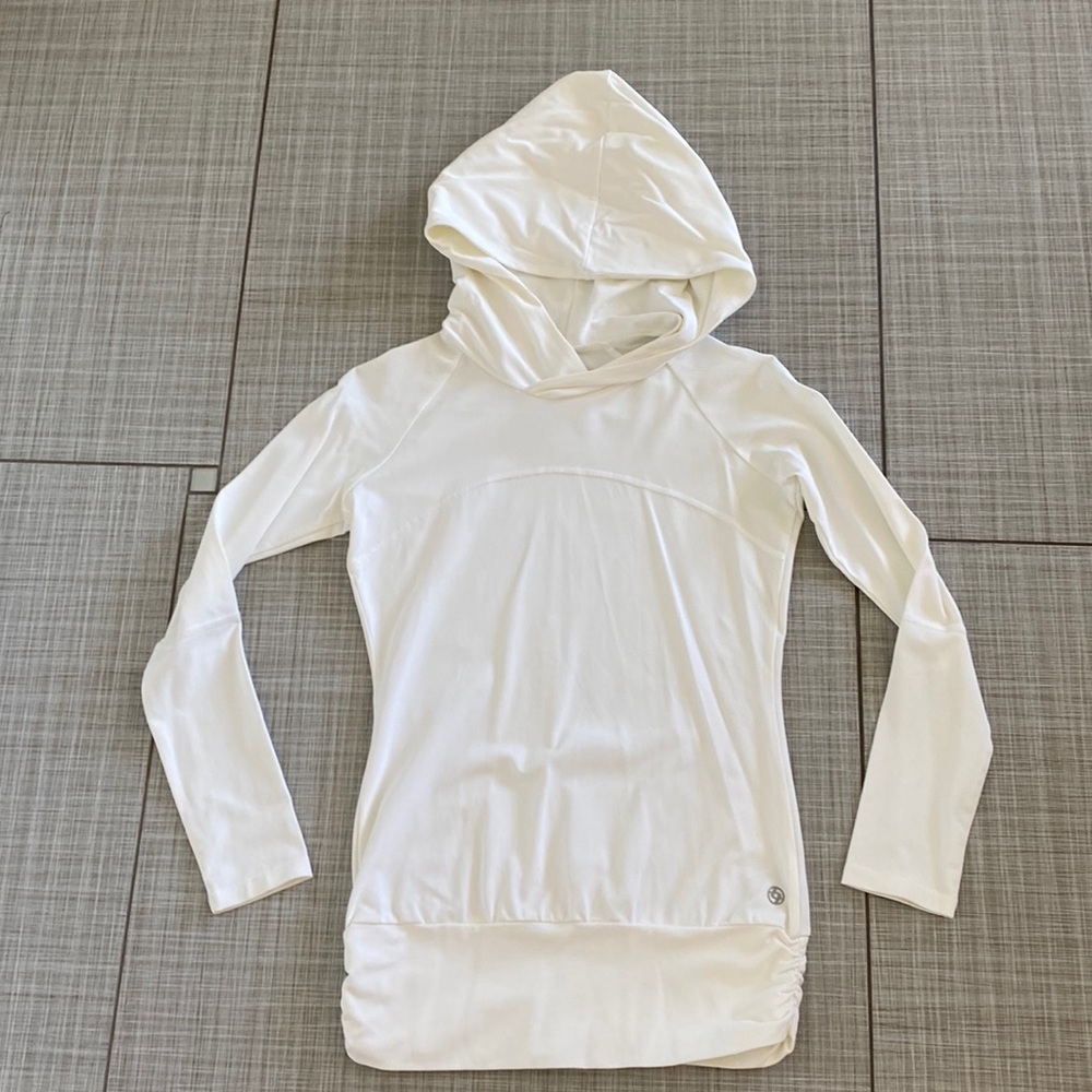 Lija long sleeve Size S/P white - like new